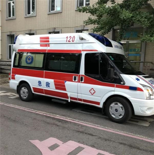 卧龙选择我们的救护车出租,开启安心转院之旅