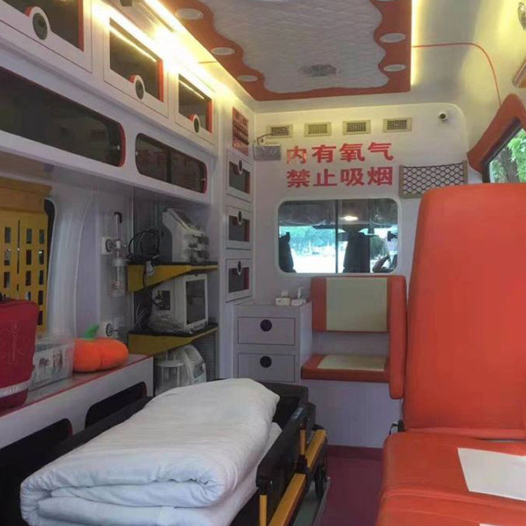 卧龙癌症租赁救护车转运：为生命护航的科技与人文关怀